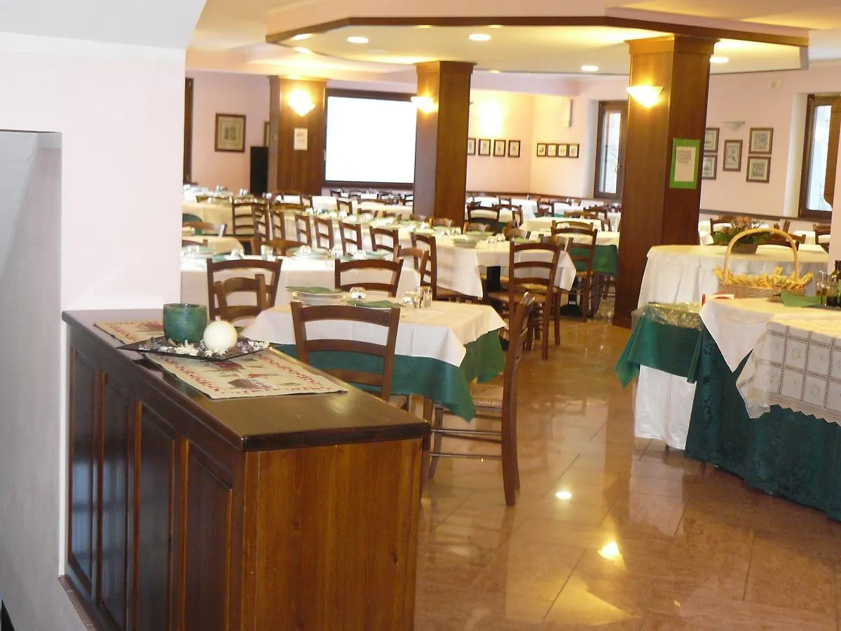Albergo Ristorante Sciatori Pievepelago 3*,
